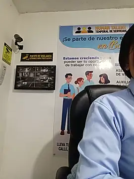 Chat +18 de MAYE__13 ao vivo