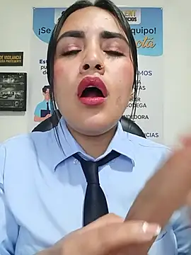 MAYE__13's Live XXX Chat