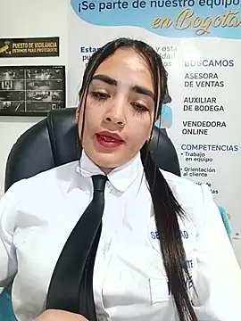 MAYE__13 Webcam-Show