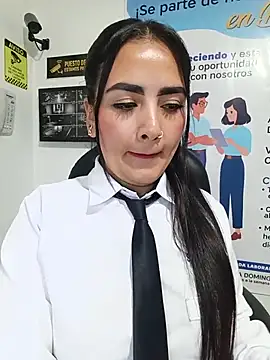 MAYE__13 Webcam show