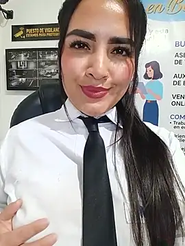 MAYE__13 Adlı Modelin Web Kamerası Şovu