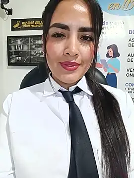MAYE__13 Pertunjukan Webcam