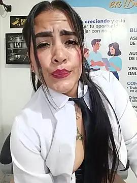 Show de MAYE__13 na webcam