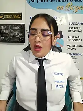 הופעת וובקאם של MAYE__13