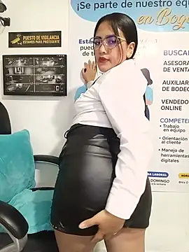 MAYE__13 Adlı Modelin Web Kamerası Şovu