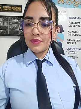 MAYE__13n Live XXX chat