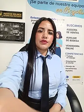 MAYE__13 Webcam show