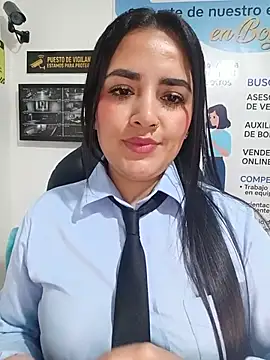 MAYE__13n Webbikameraesitys