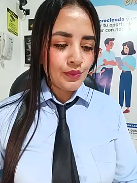 MAYE__13 Webcam-Show