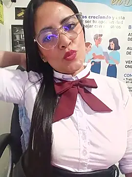 MAYE__13 Pertunjukan Webcam