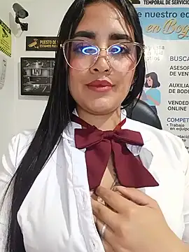 MAYE__13 Live XXX-chat