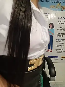 Chat +18 de MAYE__13 ao vivo