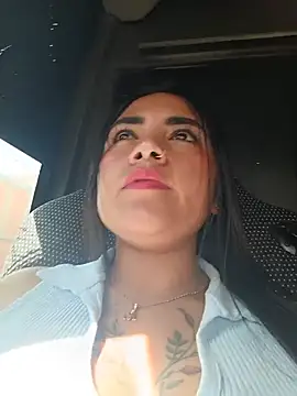 MAYE__13 Adlı Modelin Canlı XXX Sohbeti