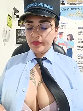 Show de MAYE__13 na webcam