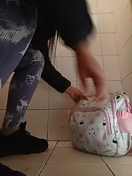 Pokazy przed kamerką – MAYE__13