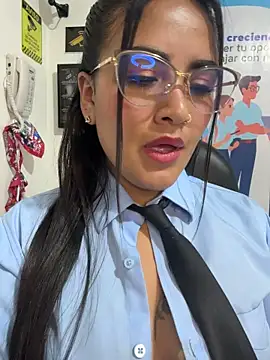 MAYE__13 Adlı Modelin Web Kamerası Şovu