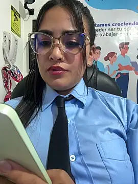 MAYE__13 Webcamshow
