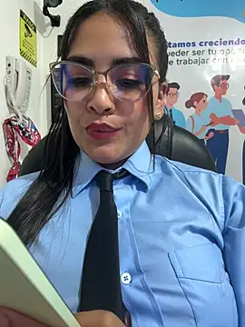 MAYE__13 Webcam show