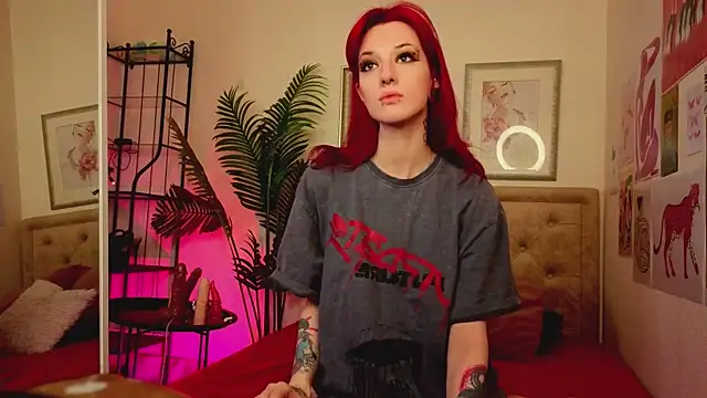GinaSpicey's Webcam Show
