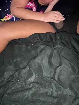 Mrblackurve: διαδικτυακό σόου στην κάμερα