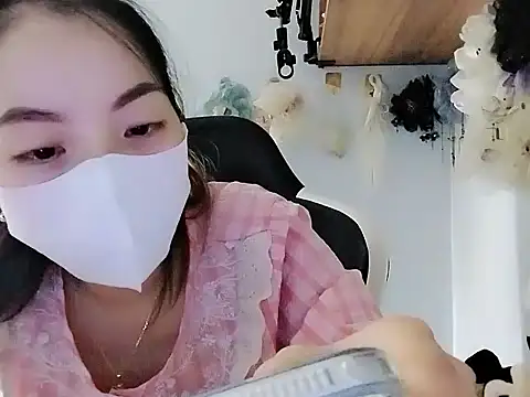 Lemonn99 在線直播表演