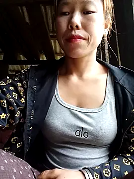 Ngocmi909 Webcam-Show
