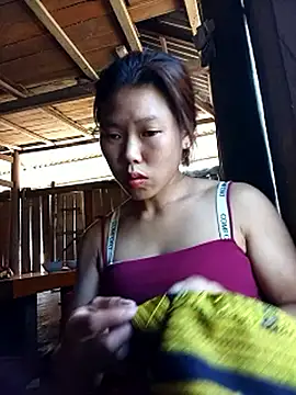 Ngocmi909 Live Chatraum