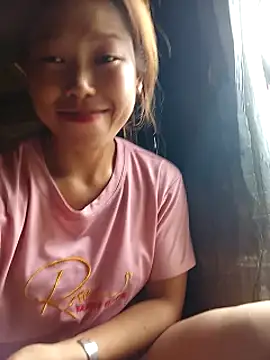 Chat soba uživo modela Ngocmi909