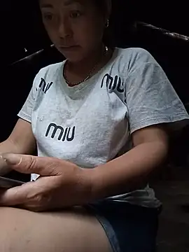 Xemra4040's Webcam Show