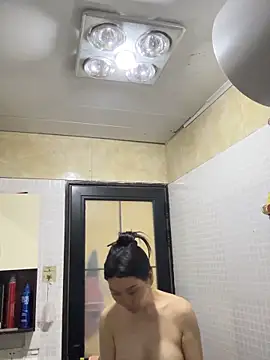 xiiuuff18's Webcam Show