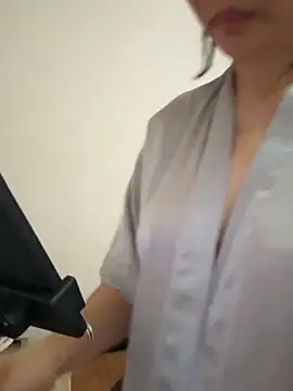 xiiuuff18 ওয়েবক্যাম শো