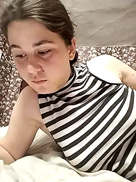 Show modela ToryTayler na web-kameri