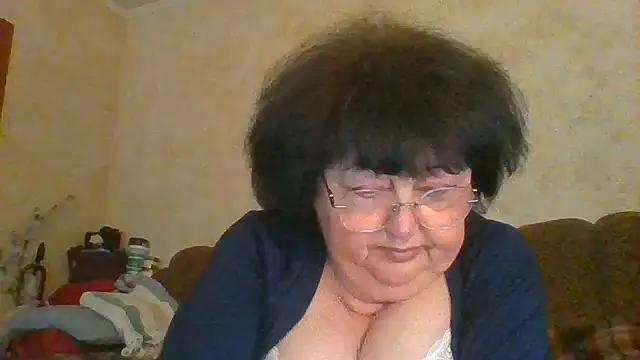 MilaSky5303's Live Chat Room