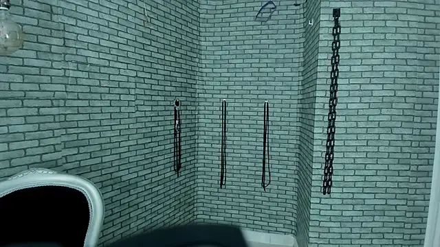 Briana_24's Webcam Show