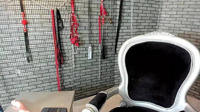 Briana_24's Webcam Show