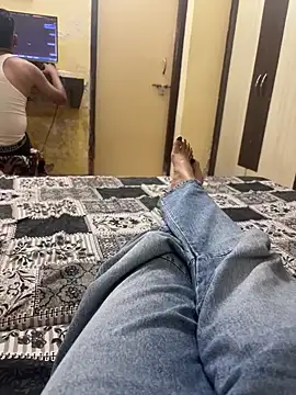indianshycouple Chat XXX in diretta