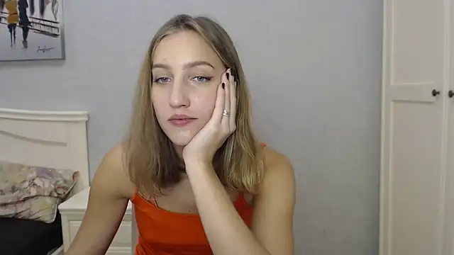 Show modela retordo na web-kameri