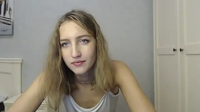 Show modela retordo na web-kameri