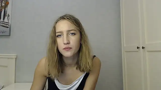 Show modela retordo na web-kameri