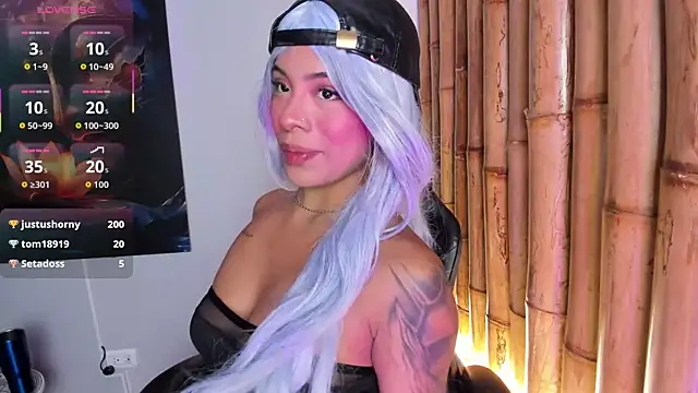 charlotte_mitchell_'s Webcam Show