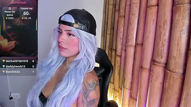 charlotte_mitchell_'s Webcam Show