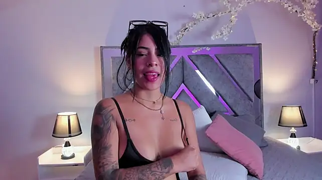 charlotte_mitchell_ Chat XXX in diretta