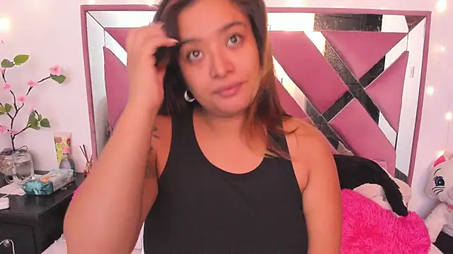 bellalumi's Live XXX Chat