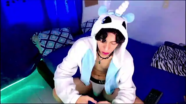 Thedoll_ethan7's Webcam Show