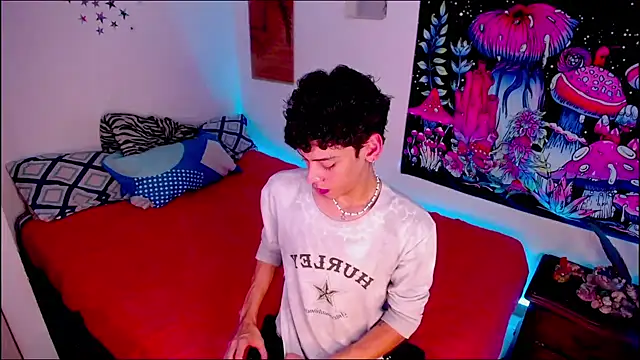 Thedoll_ethan7 Show in webcam