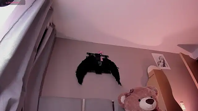 Živá chatovací místnost Zaray_star