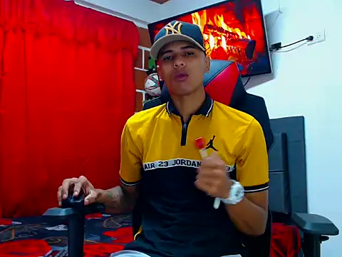 cristian_tayron1 Show in webcam