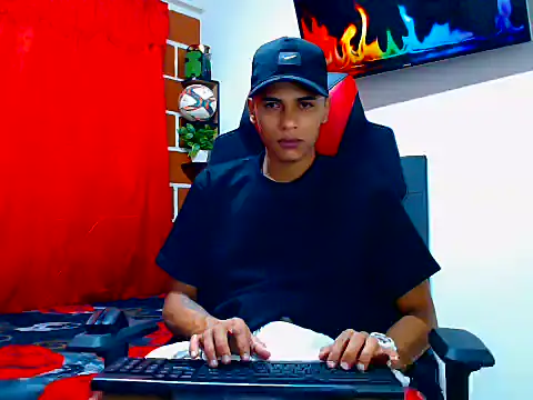cristian_tayron1 Show in webcam