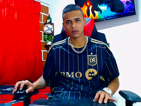 Show modela cristian_tayron1 na web-kameri