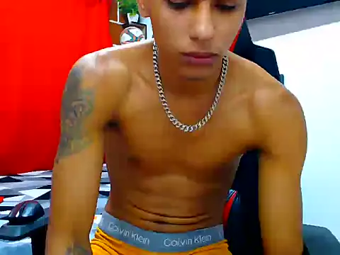 cristian_tayron1 Show in webcam